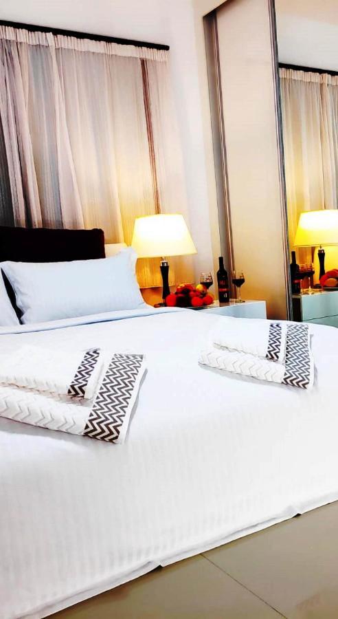 Uptown Holiday App & Pool Daily Rental Contactless Check In & Check Out Famagusta  Eksteriør billede