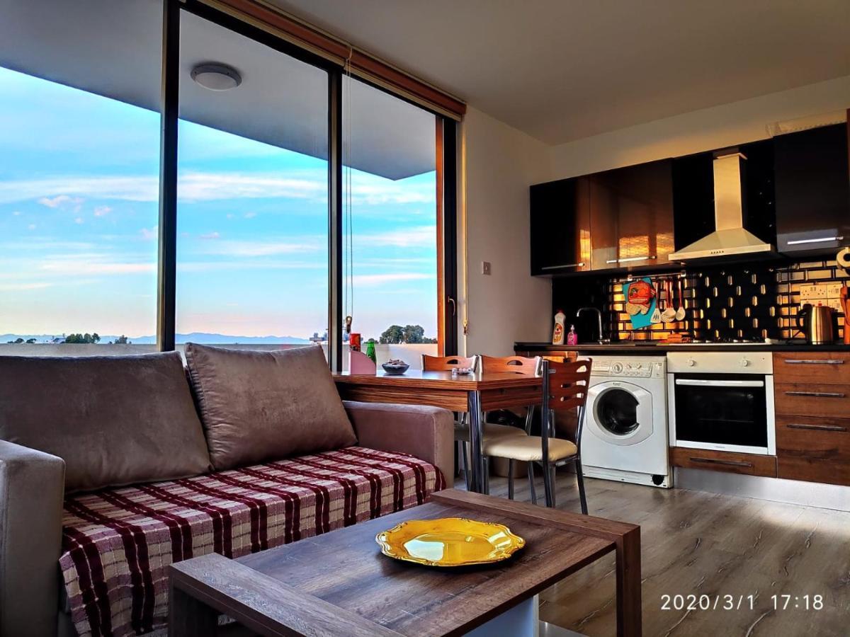 Uptown Holiday App & Pool Daily Rental Contactless Check In & Check Out Famagusta  Eksteriør billede