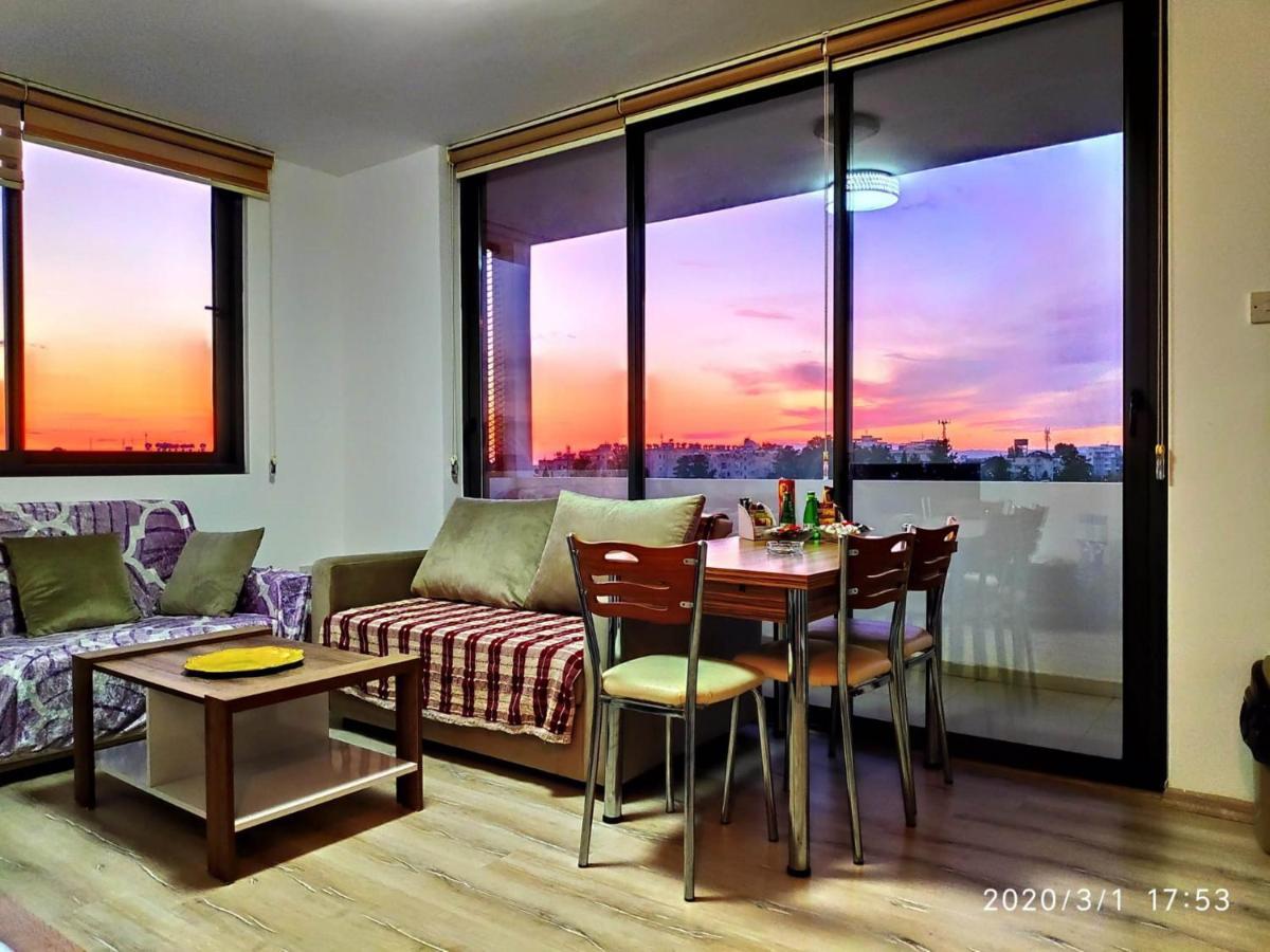 Uptown Holiday App & Pool Daily Rental Contactless Check In & Check Out Famagusta  Eksteriør billede