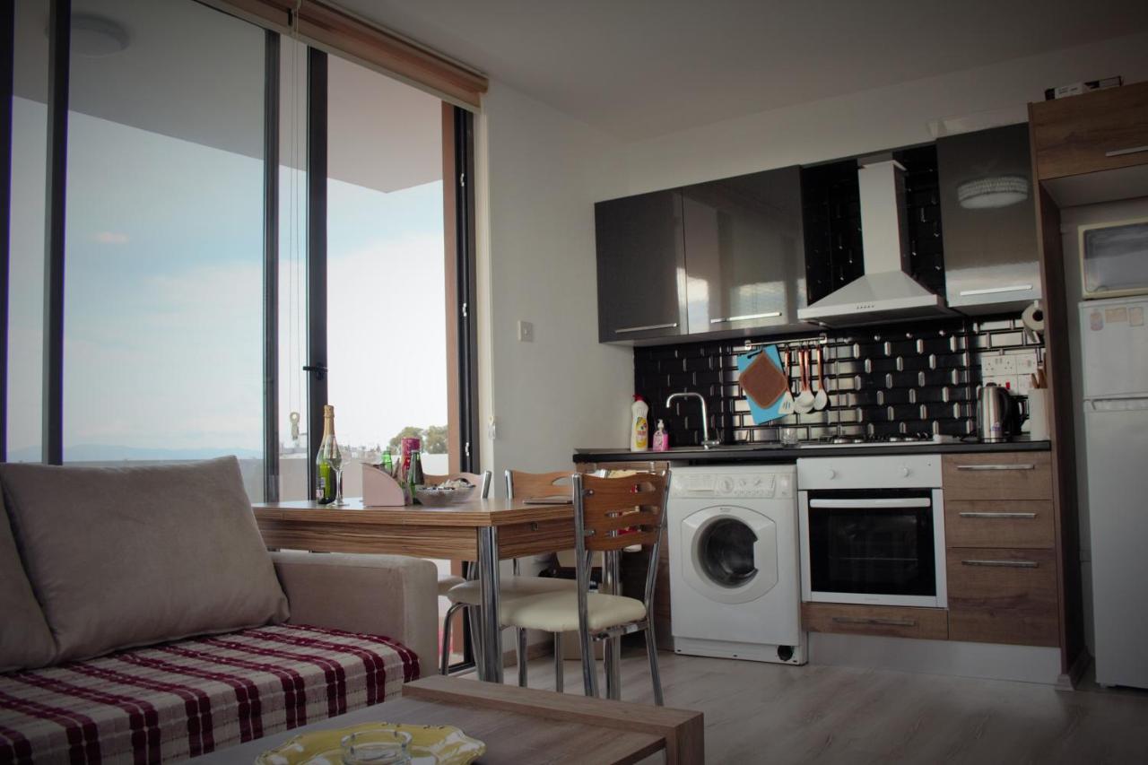 Uptown Holiday App & Pool Daily Rental Contactless Check In & Check Out Famagusta  Eksteriør billede