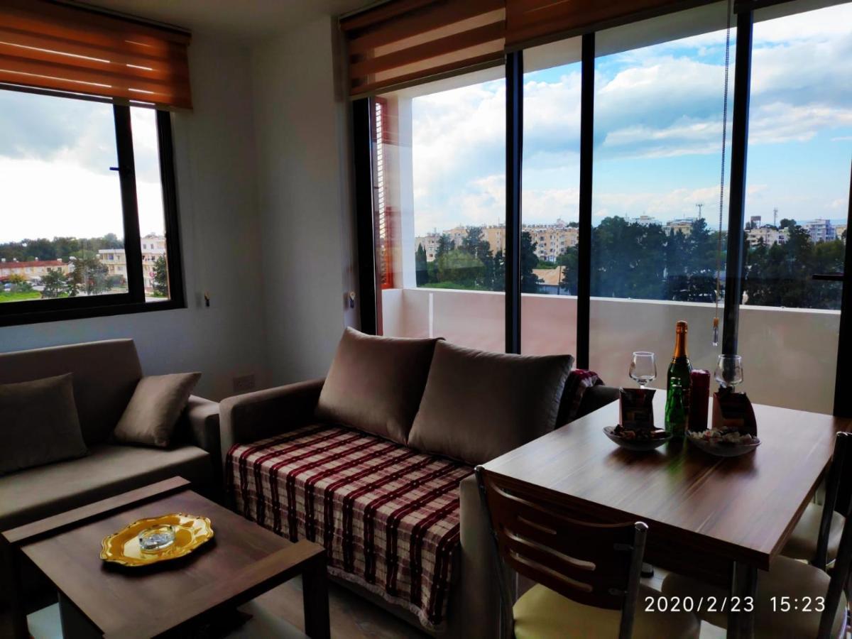 Uptown Holiday App & Pool Daily Rental Contactless Check In & Check Out Famagusta  Eksteriør billede